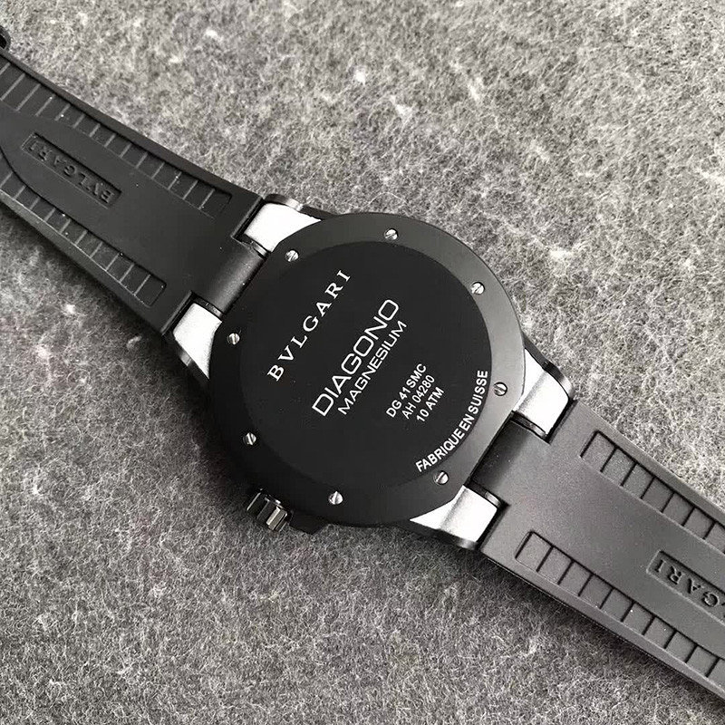 GF Factory Bvlgari Diagono Serisi (Pembe Kadran) Kol Saati İncelemesi — 4. fotoğraf