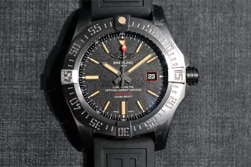 GF Factory Hangi saat replikası daha iyi? Breitling Blackbird, Jaeger-LeCoultre ay evreli, Franck Muller — mutlaka size uygun bir tane vardır — 1. fotoğraf