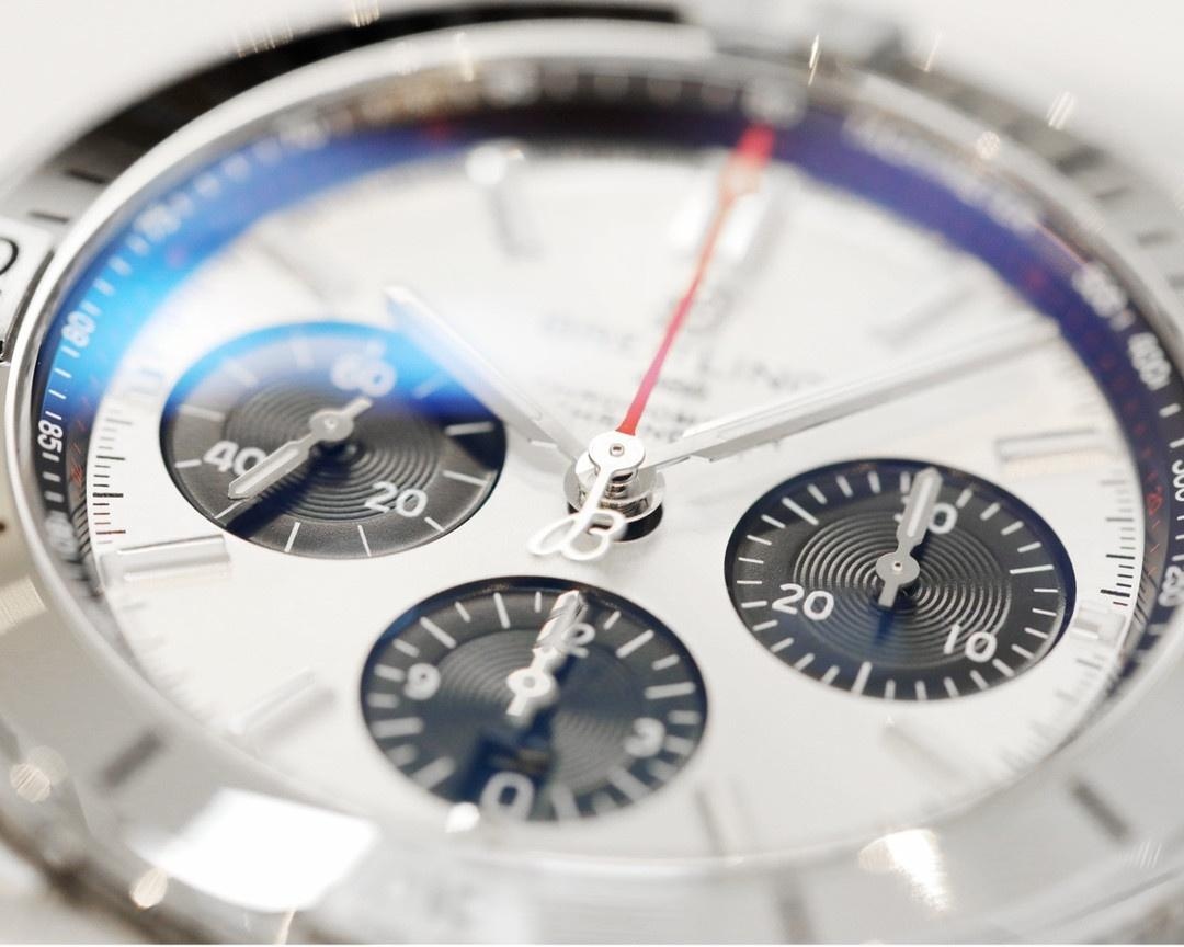 GF Factory Replika Breitling Chronomat retro mermi bilezikli 42 mm kronograf panda beyaz kadran — 4. fotoğraf