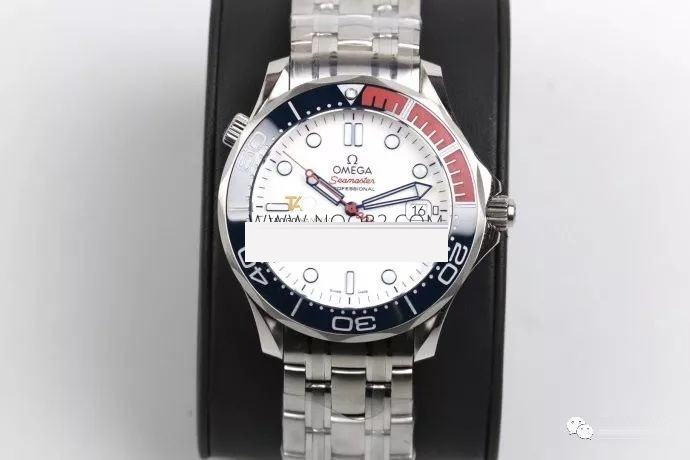 GM Factory Omega Seamaster 007 Commander gerçek-replika karşılaştırması: orijinalin karşısında UR Factory fark yaratabiliyor mu? — 11. fotoğraf