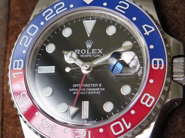 Replika Rolex GMT-Master II Mavi Kırmızı Bezel
