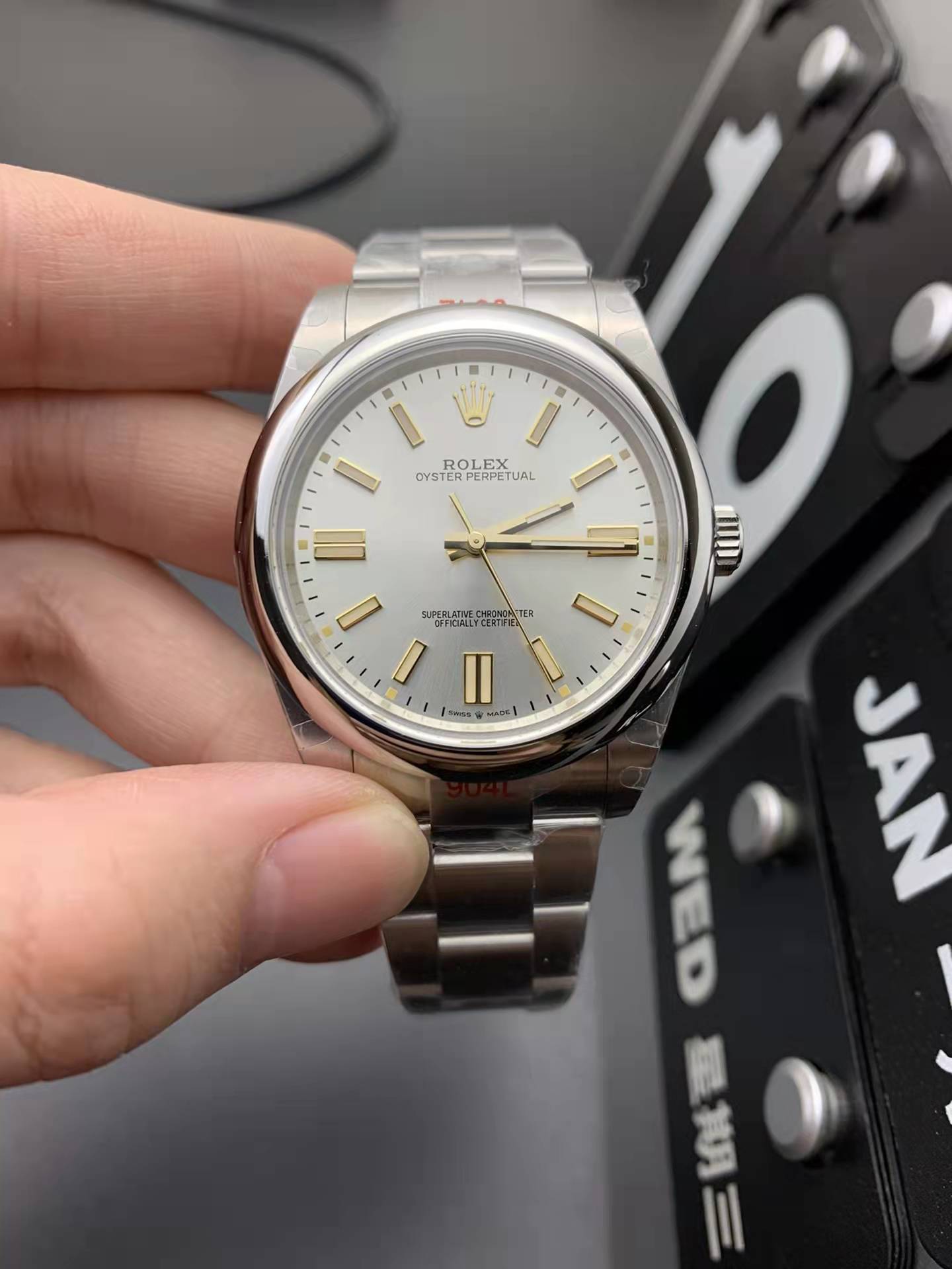 Replika Rolex Oyster Perpetual 41mm Gümüş