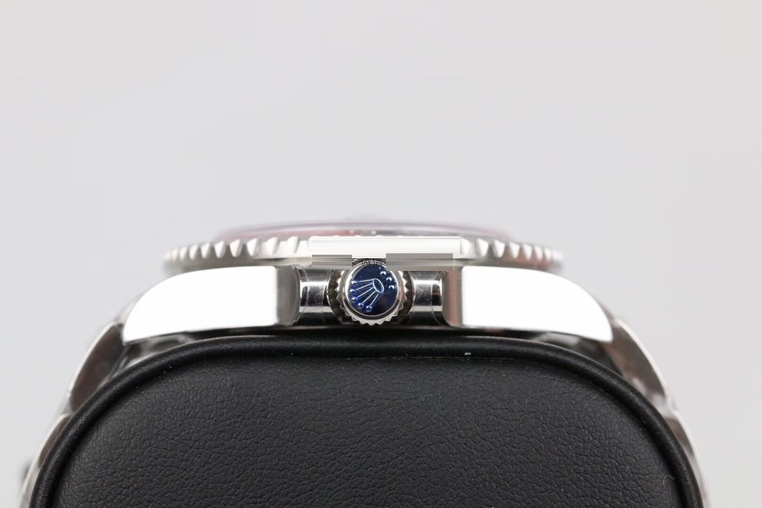 GM Factory Rolex GMT-Master II kırmızı-siyah Coke bezel 3186 mekanizma V2 nihai versiyon 16710 Coke beş boncuklu Jubilee bilezik replika saat — 7. fotoğraf