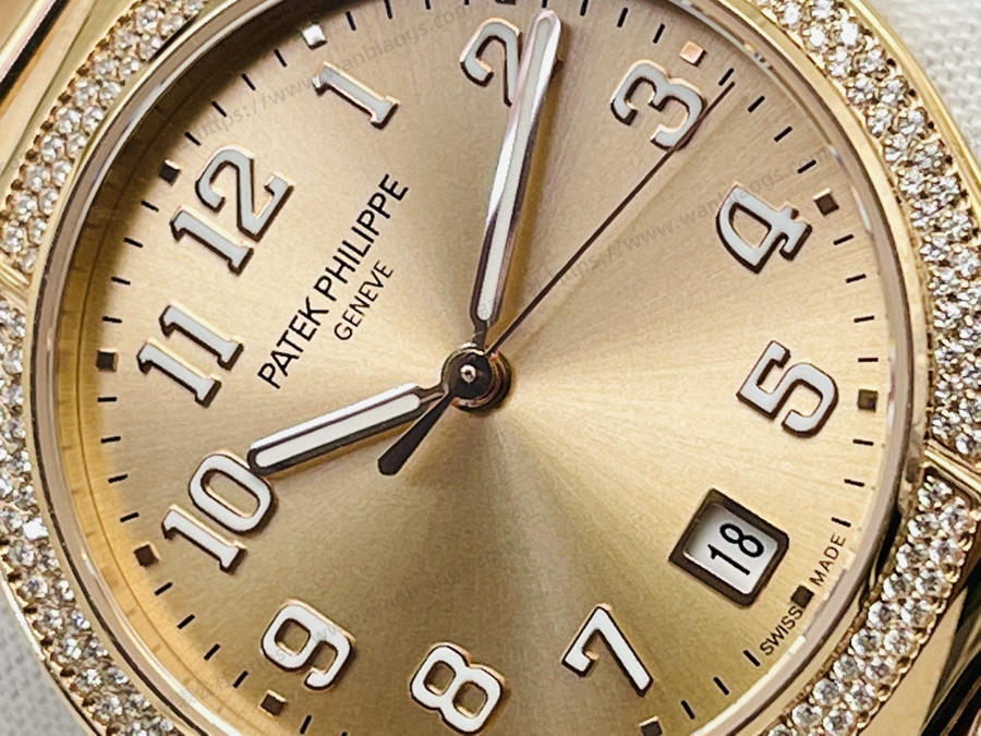GR Factory2023 Patek Philippe TWENTY~4 Serisi 7300 Göz Kamaştıran Lansman — 8. fotoğraf