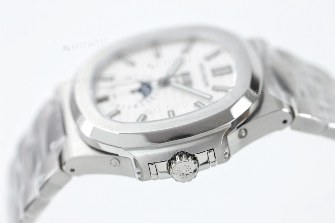 Green Fabrikası Patek Philippe Nautilus 5726 Yıllık Takvim ve Ay Evreli Saat, Beyaz Kadran — 6. fotoğraf