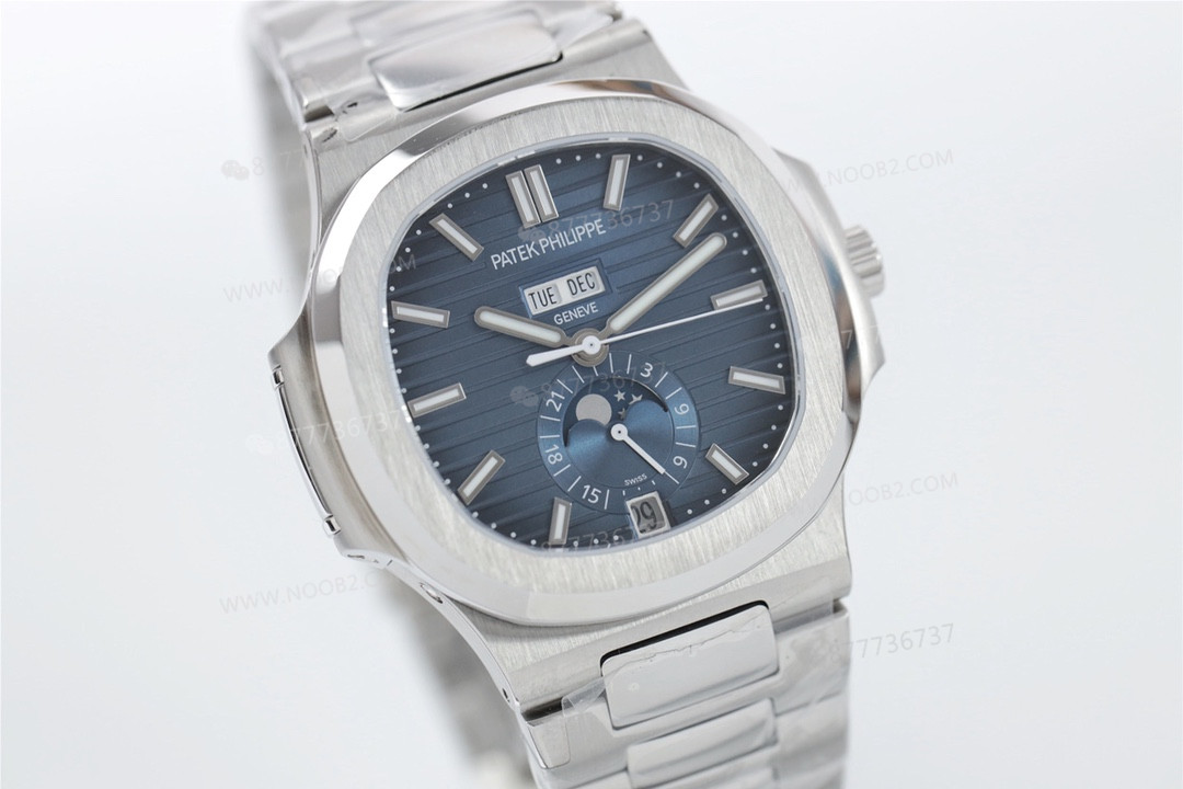 Green fabrikası Patek Philippe Nautilus yıllık takvim saati 5726 ay evreli mavi kadran — 4. fotoğraf