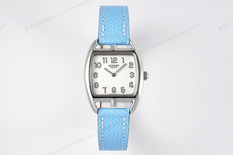 Hermès Cape Cod tonneau 26.5 MM kompakt paslanmaz çelik kol saati — 1. fotoğraf