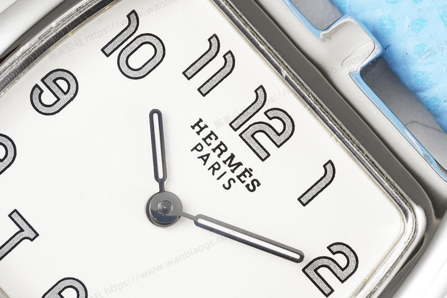 Hermès Cape Cod tonneau 26.5 MM kompakt paslanmaz çelik kol saati — 4. fotoğraf