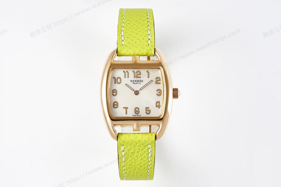 Hermès Cape Cod tonneau 26.5 MM küçük paslanmaz çelik kol saati — 1. fotoğraf