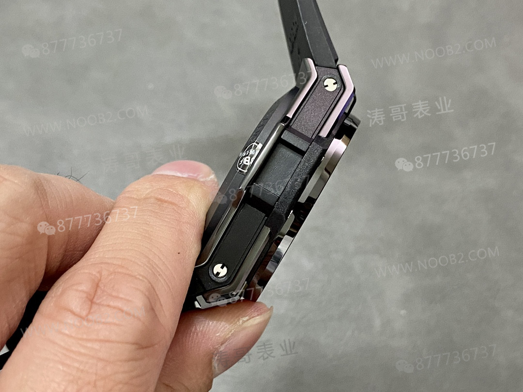 İnce bilekler için müjde: BBF Factory Hublot Big Bang 441 siyah seramik 42 mm kasa çapıyla geliyor — 5. fotoğraf