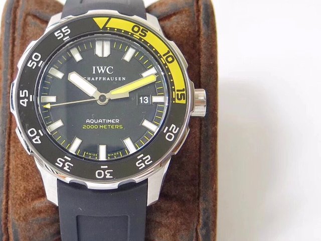Replika IWC Aquatimer Turuncu Siyah