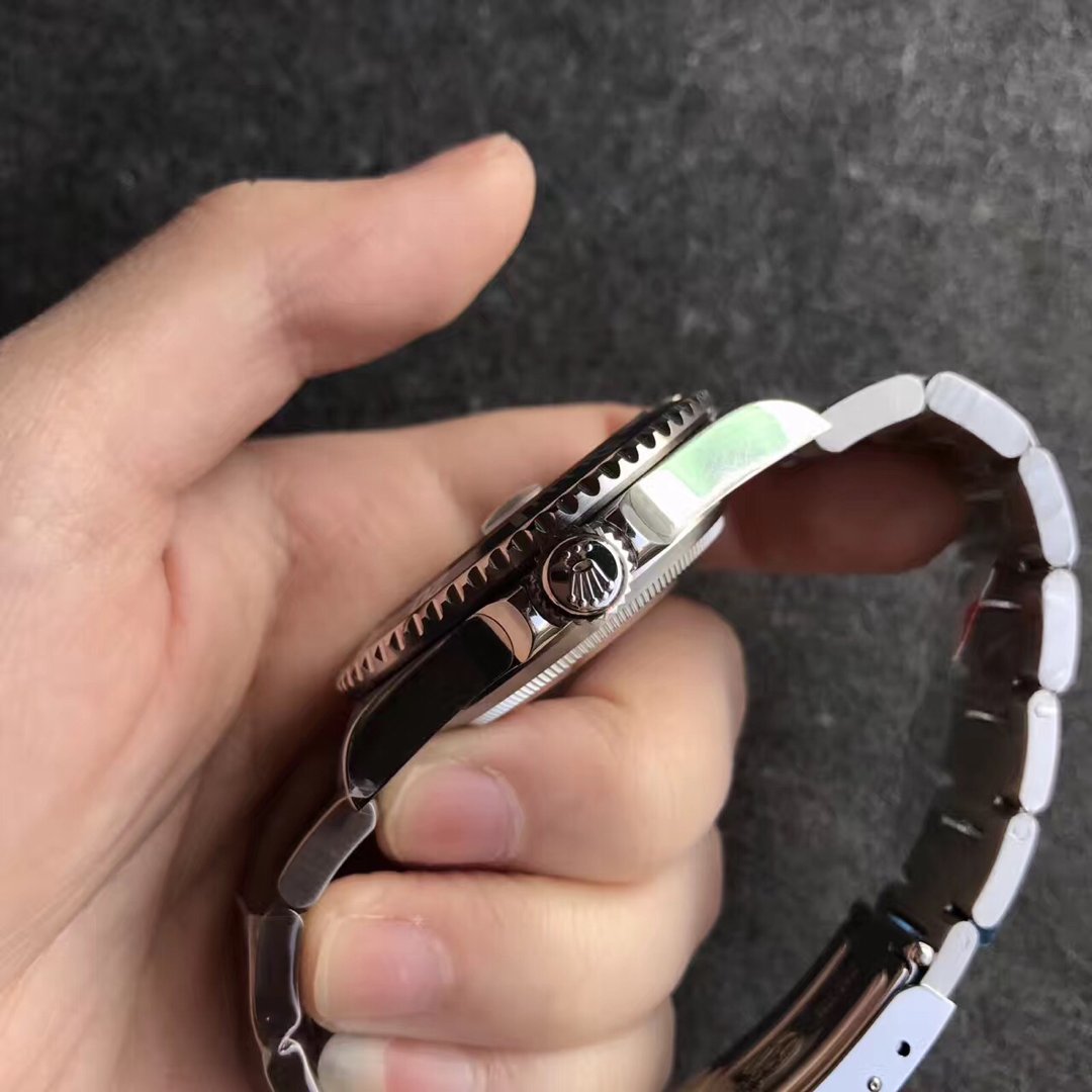 Replika Rolex Submariner 16610LV Kurma Kolu