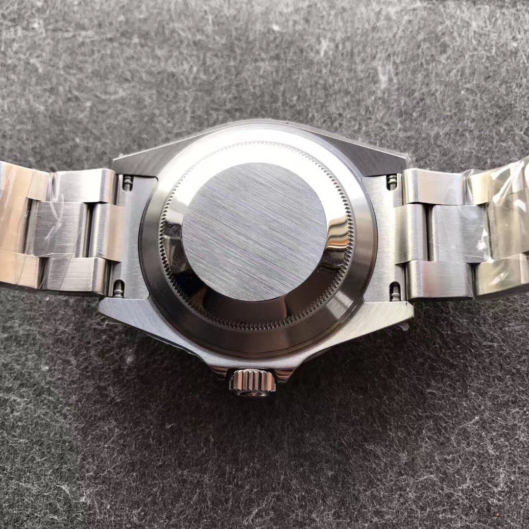 Vintage Replika Rolex 16610LV Kasa Arkası