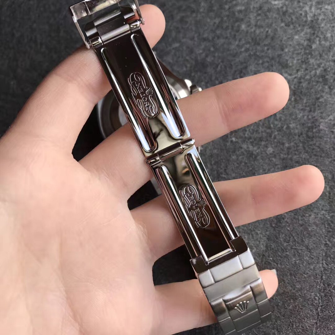 Vintage Replika Rolex 16610LV Kapama Tokası Gravür