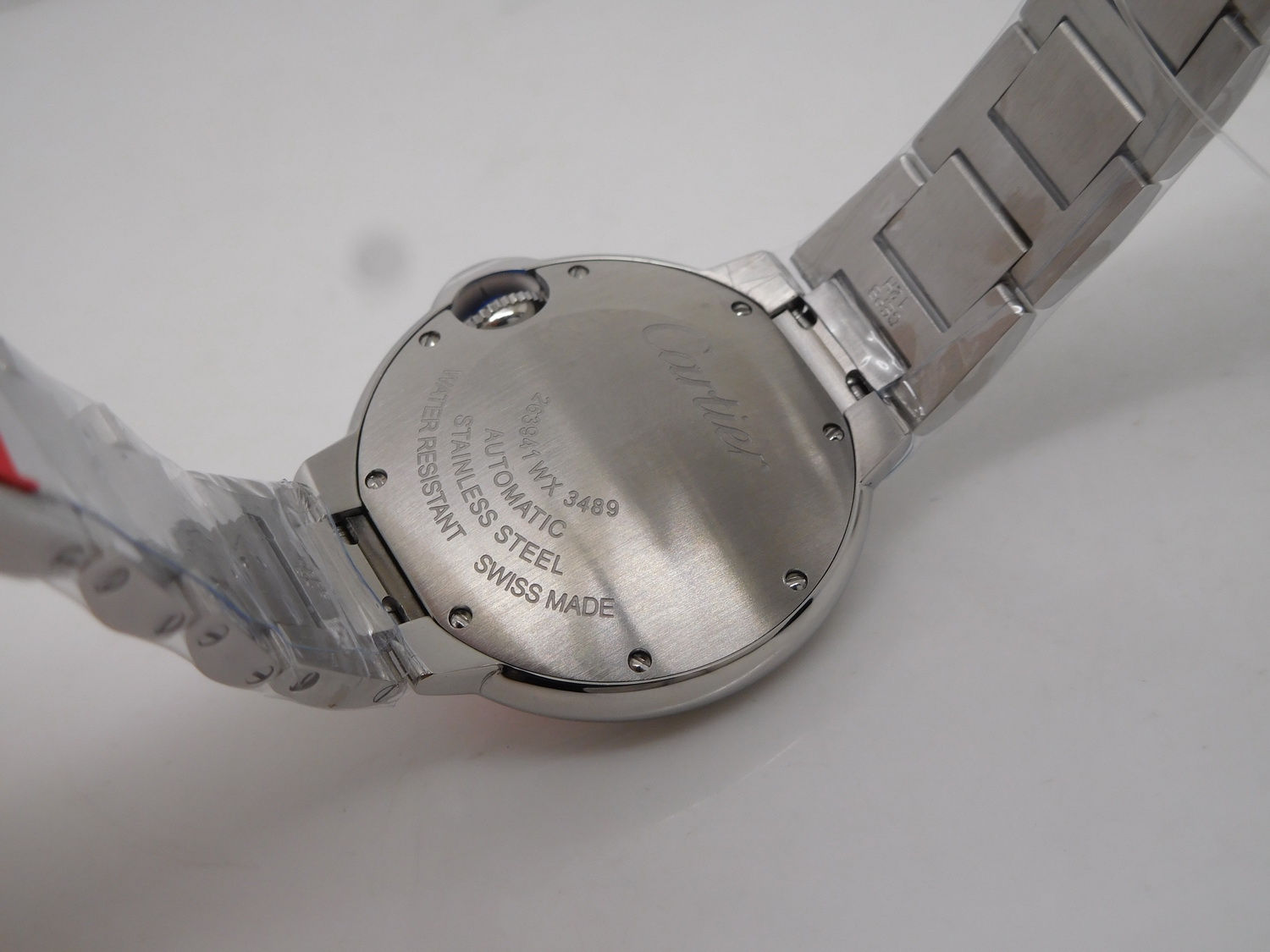Replika Cartier Ballon Bleu Kırmızı Kasa Arkası