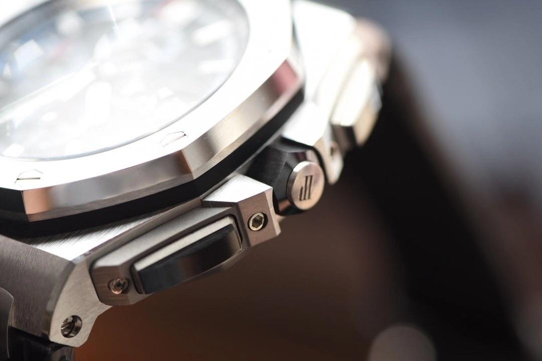 JF Factory Audemars Piguet Royal Oak Offshore serisi AP26412 replika saat incelemesi — 18. fotoğraf