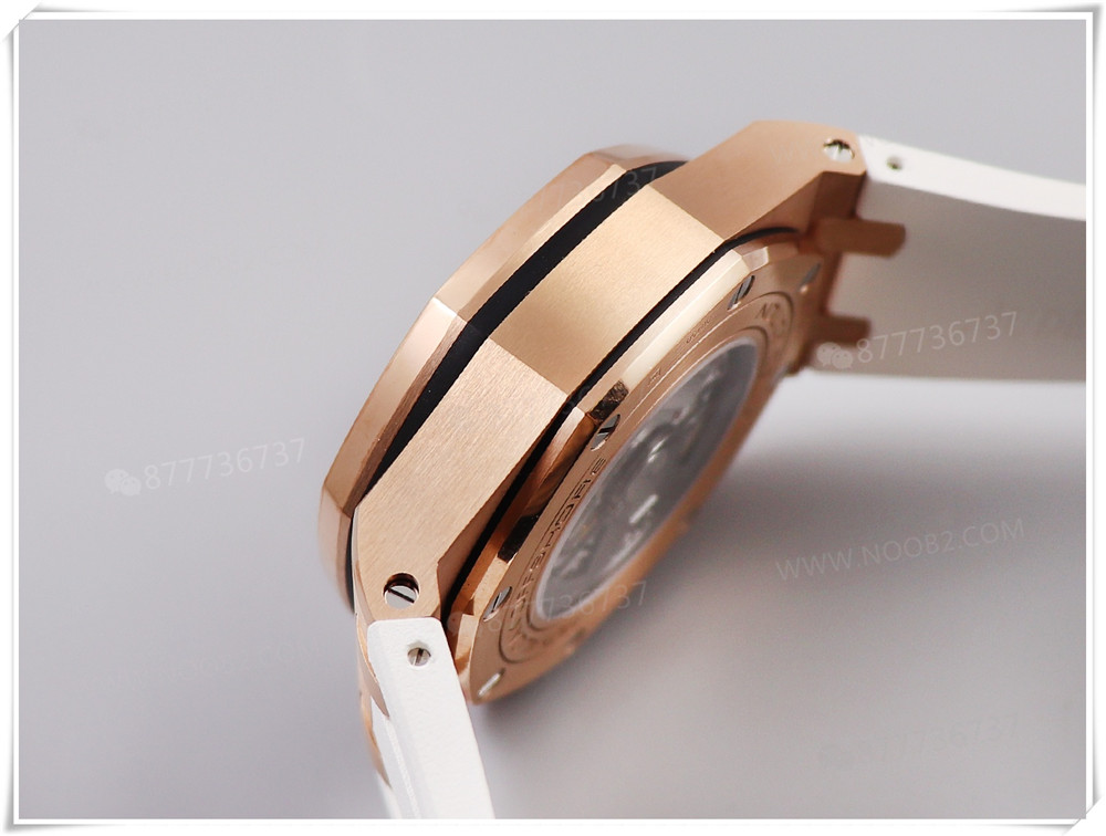 JF Factory V2 versiyonu Audemars Piguet 26408 Royal Oak Offshore, rose gold kasa ve beyaz kadran: işçilik gerçekten iyi mi? — 7. fotoğraf