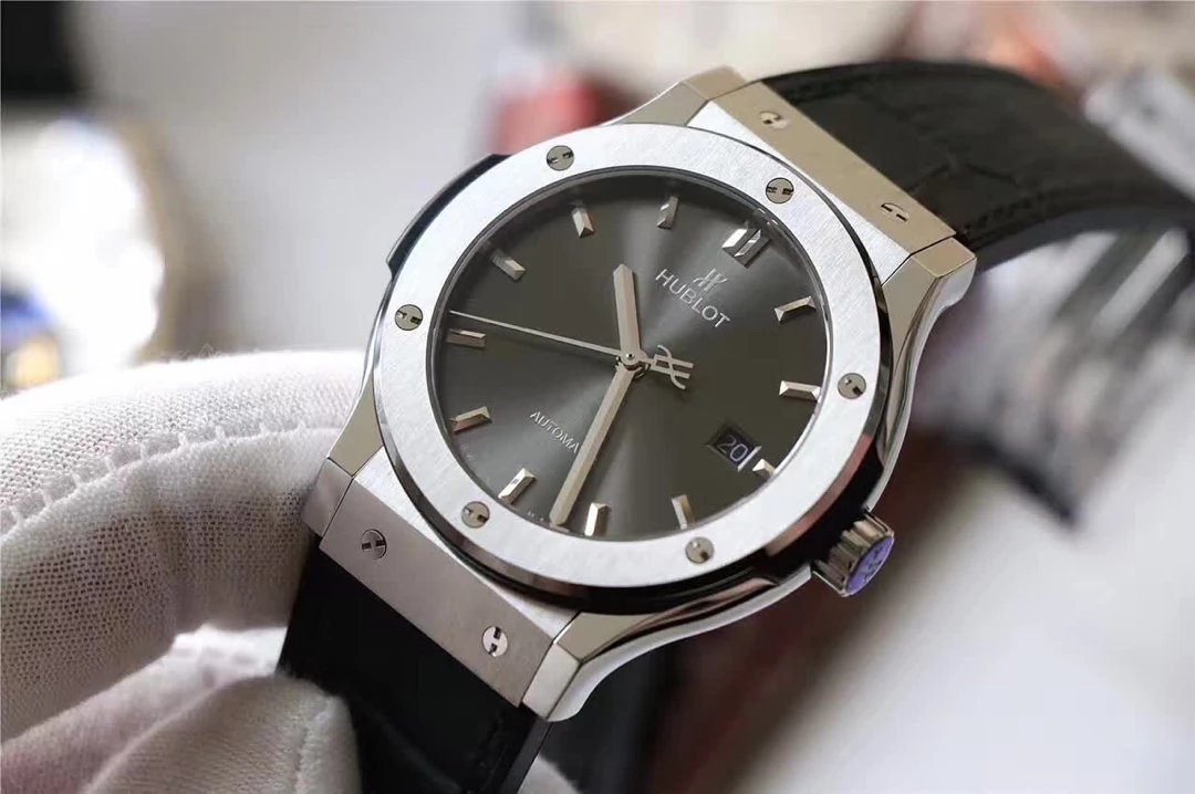 Hublot Classic Fusion Titanyum Kasa