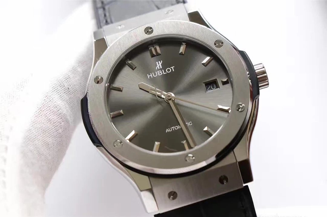 Hublot Classic Fusion Gri Kadran