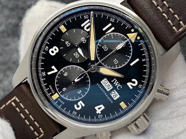 Replika IWC Spitfire Siyah Kadran