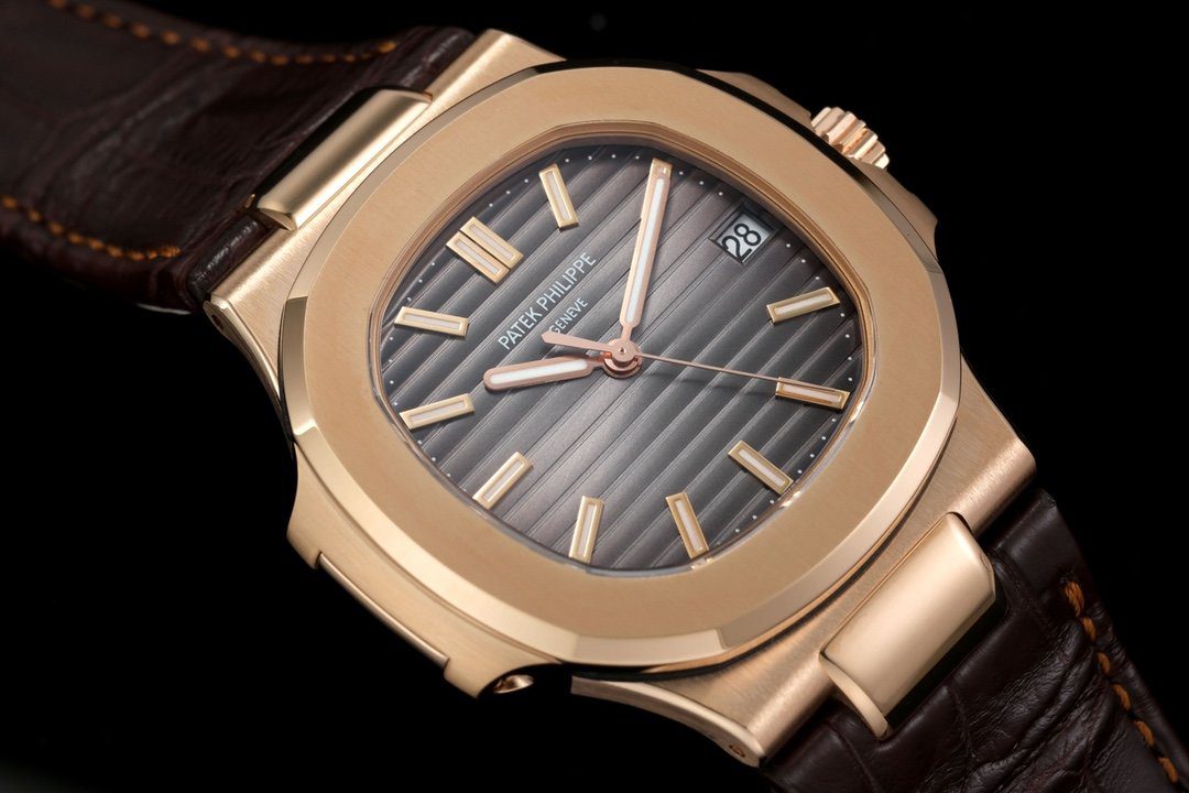 Karşılaştırmalı inceleme: 3K Factory PP Patek Philippe Sportif Zarafet serisi 5711/1A 010 kol saati — 11. fotoğraf