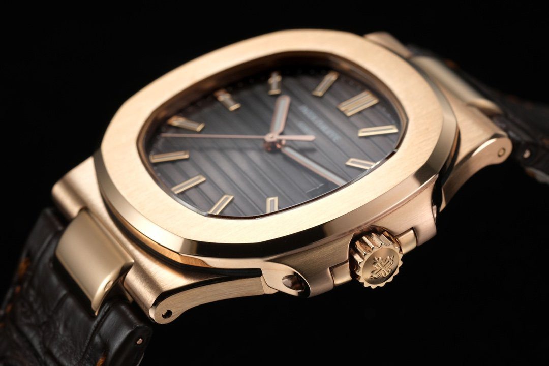 Karşılaştırmalı inceleme: 3K Factory PP Patek Philippe Sportif Zarafet serisi 5711/1A 010 kol saati — 14. fotoğraf