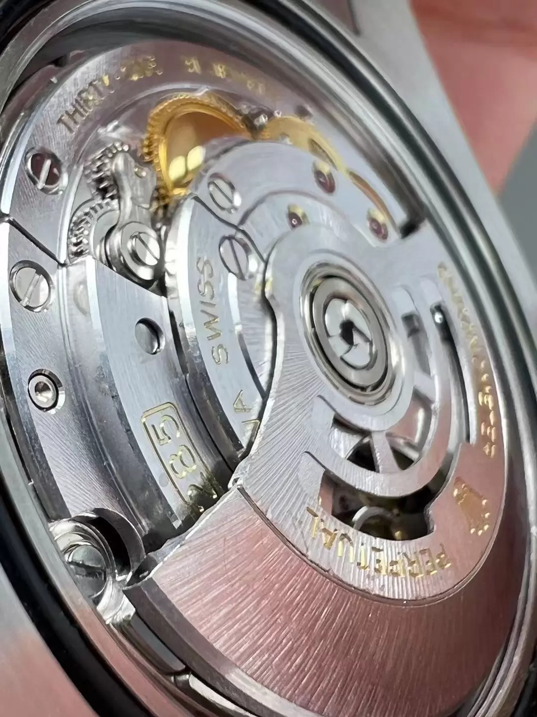 Karşılaştırmalı inceleme: Clean [3285 mekanizma]Rolex GMT-Master II serisi m126710blnr-0002 kol saati (mavi-siyah bezel) — 16. fotoğraf