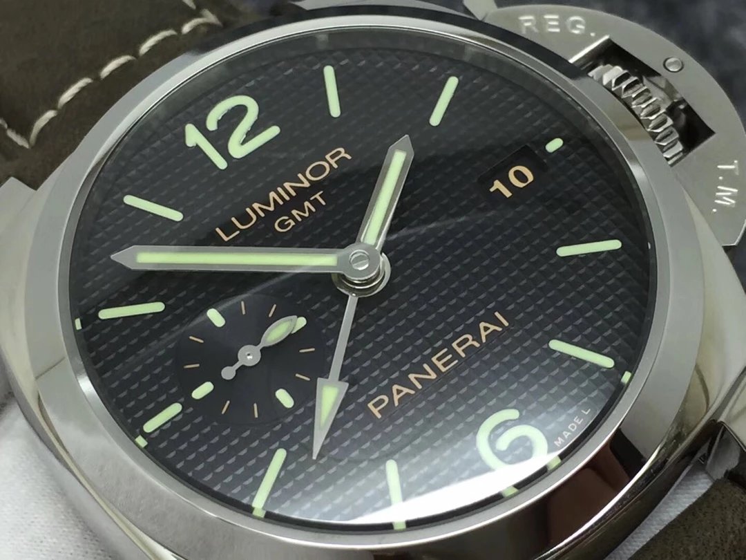 Panerai PAM 535 Hobnail Kadran