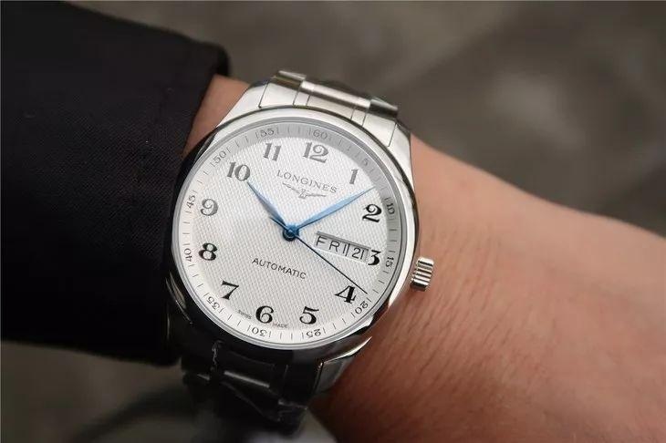 LG Factory Longines Master Collection çift takvim: orijinal ve diğer versiyonlarla ayrıntılı karşılaştırma ve söküm — 1. fotoğraf