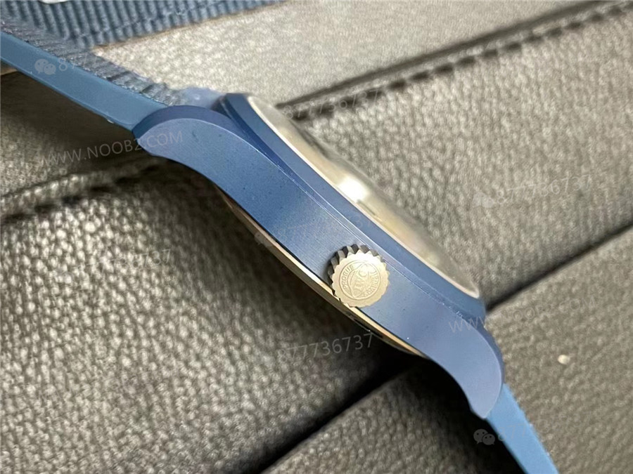 M+ Fabrikası IWC Mark XVIII Mavi Seramik Güncellenmiş V2 Merkez Eksen Versiyonu — 4. fotoğraf