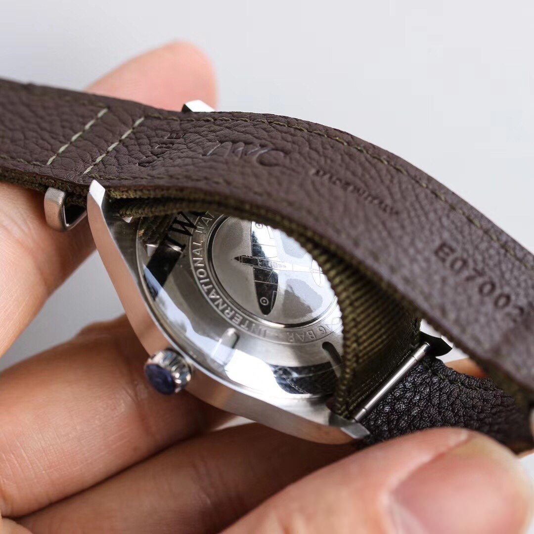MKS Yeni IWC Spitfire Serisi IW326801 Pilot Saati Replika İncelemesi — 6. fotoğraf