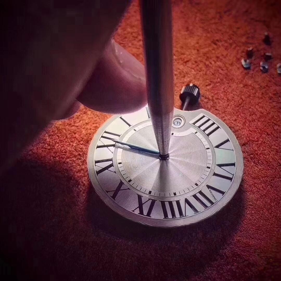 Muhteşem! V6 Factory Cartier Ballon Bleu'nün en yeni V5 versiyonu sökülüyor — 2. fotoğraf