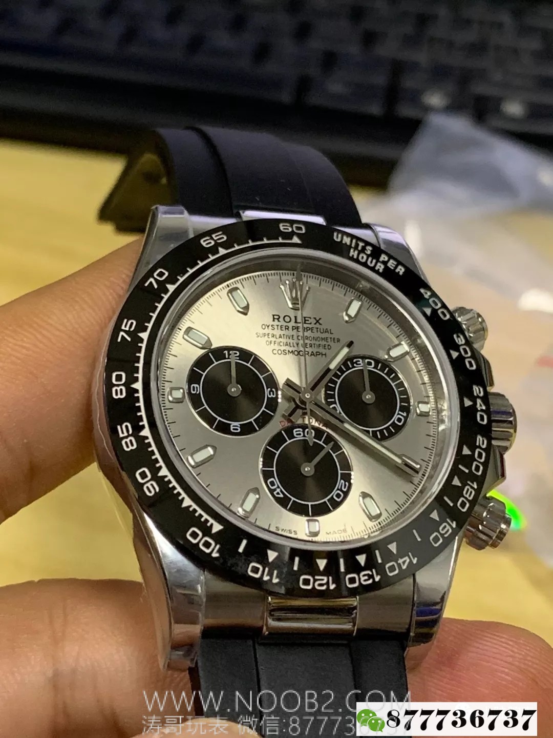 N Factory Rolex 4130 Daytona beyaz altın modelinin yepyeni V3 versiyonu "gri kadranlı panda Daytona" replika saatinde hangi noktalar geliştirildi? — 5. fotoğraf
