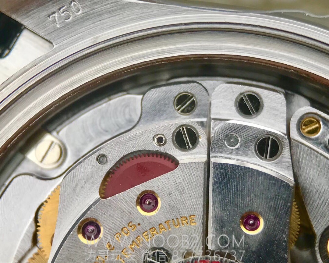 N Factory Rolex 4130 Daytona beyaz altın modelinin yepyeni V3 versiyonu "gri kadranlı panda Daytona" replika saatinde hangi noktalar geliştirildi? — 13. fotoğraf