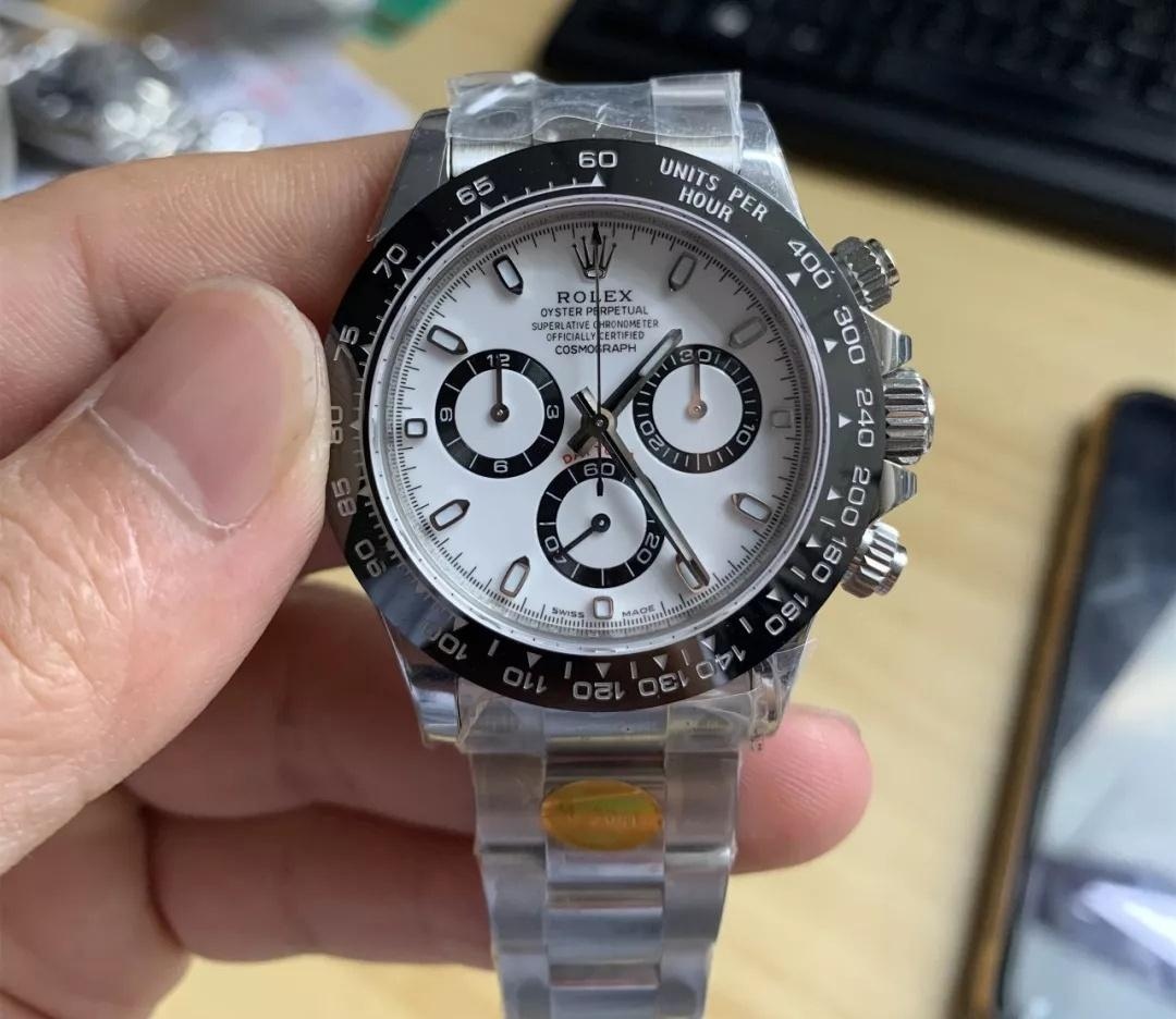 N Factory V2 Versiyonu Rolex Daytona Panda: 904 Çelik, 4130 Mekanizma ve Göze Daha Hoş Gelen Tali Kadranlar — 2. fotoğraf