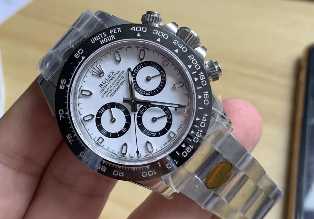 N Factory V2 Versiyonu Rolex Daytona Panda: 904 Çelik, 4130 Mekanizma ve Göze Daha Hoş Gelen Tali Kadranlar — 3. fotoğraf
