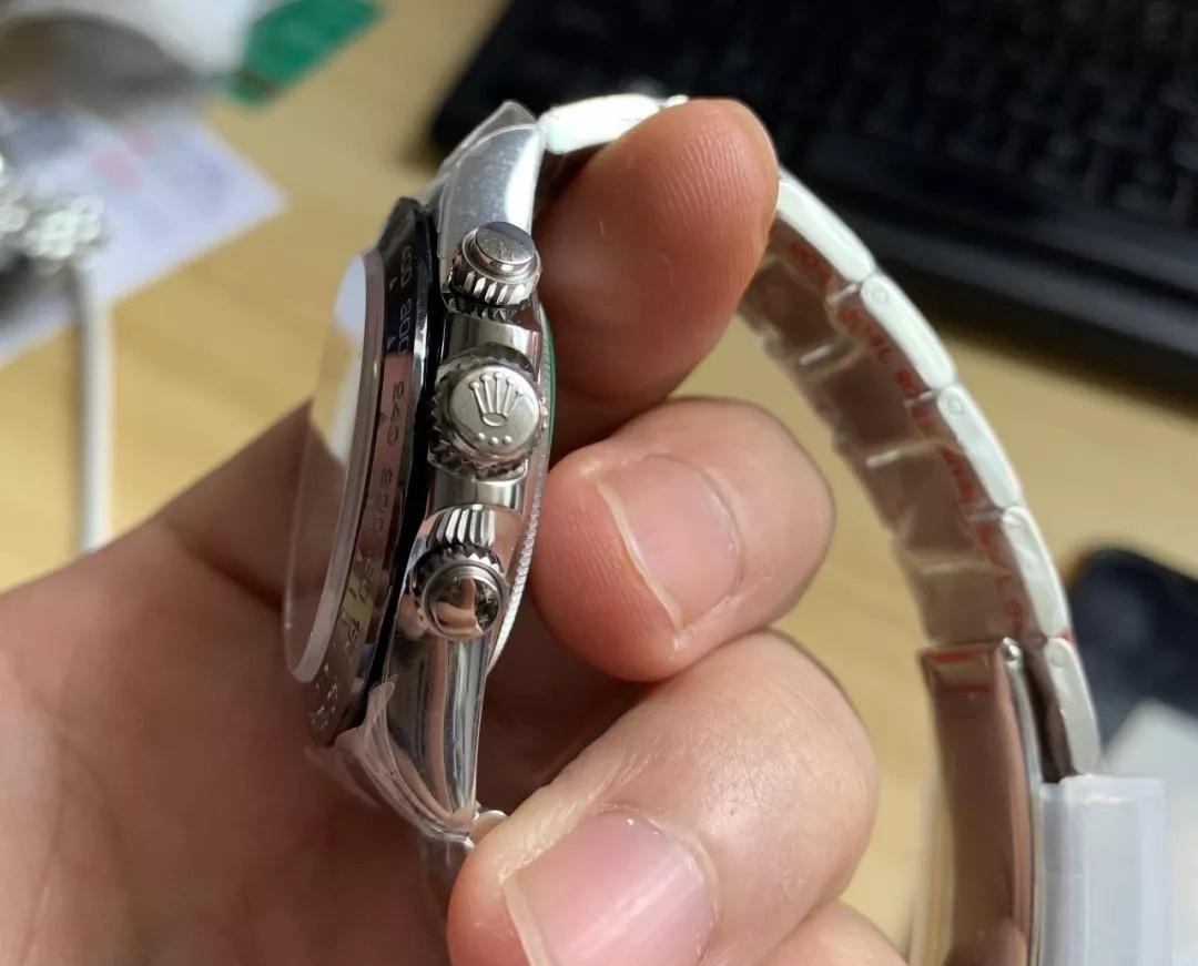 N Factory V2 Versiyonu Rolex Daytona Panda: 904 Çelik, 4130 Mekanizma ve Göze Daha Hoş Gelen Tali Kadranlar — 10. fotoğraf