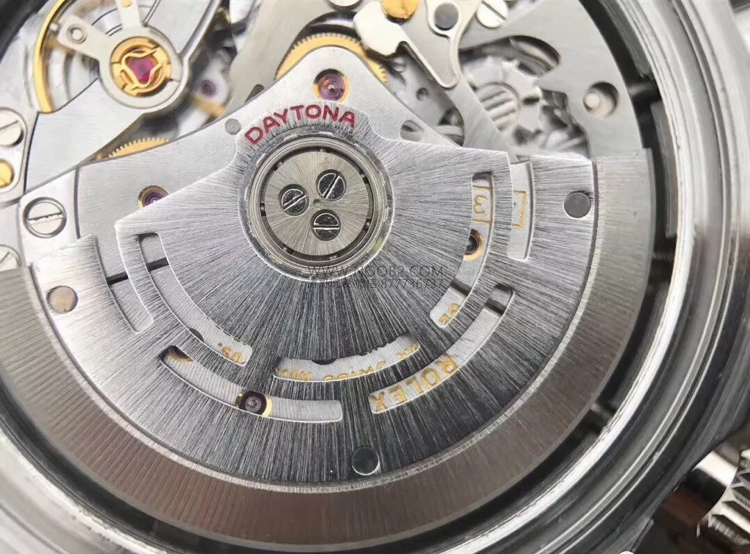 N Factory V2 Versiyonu Rolex Daytona Panda: 904 Çelik, 4130 Mekanizma ve Göze Daha Hoş Gelen Tali Kadranlar — 18. fotoğraf