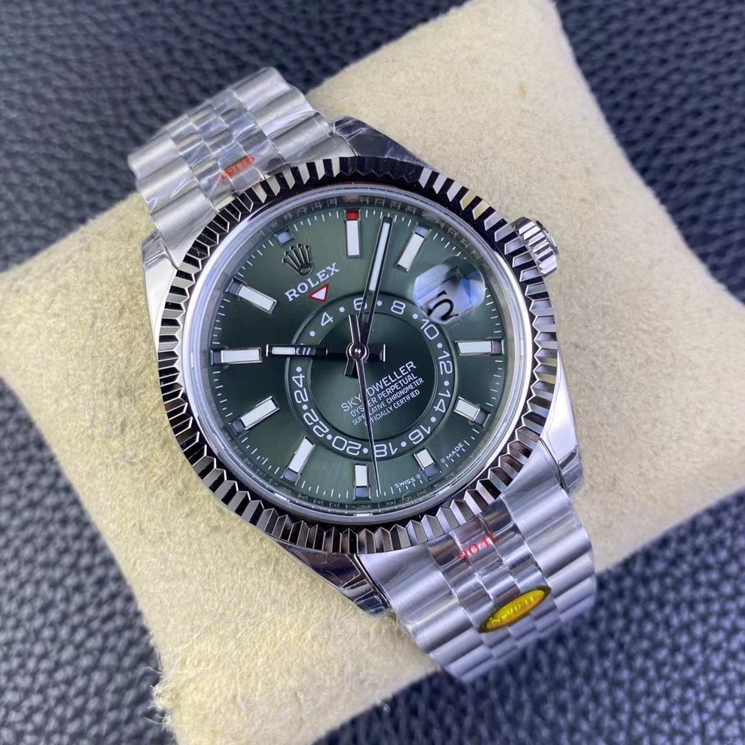 New N Factory'ın Sky-Dweller'ına ne dersiniz? — 2. fotoğraf