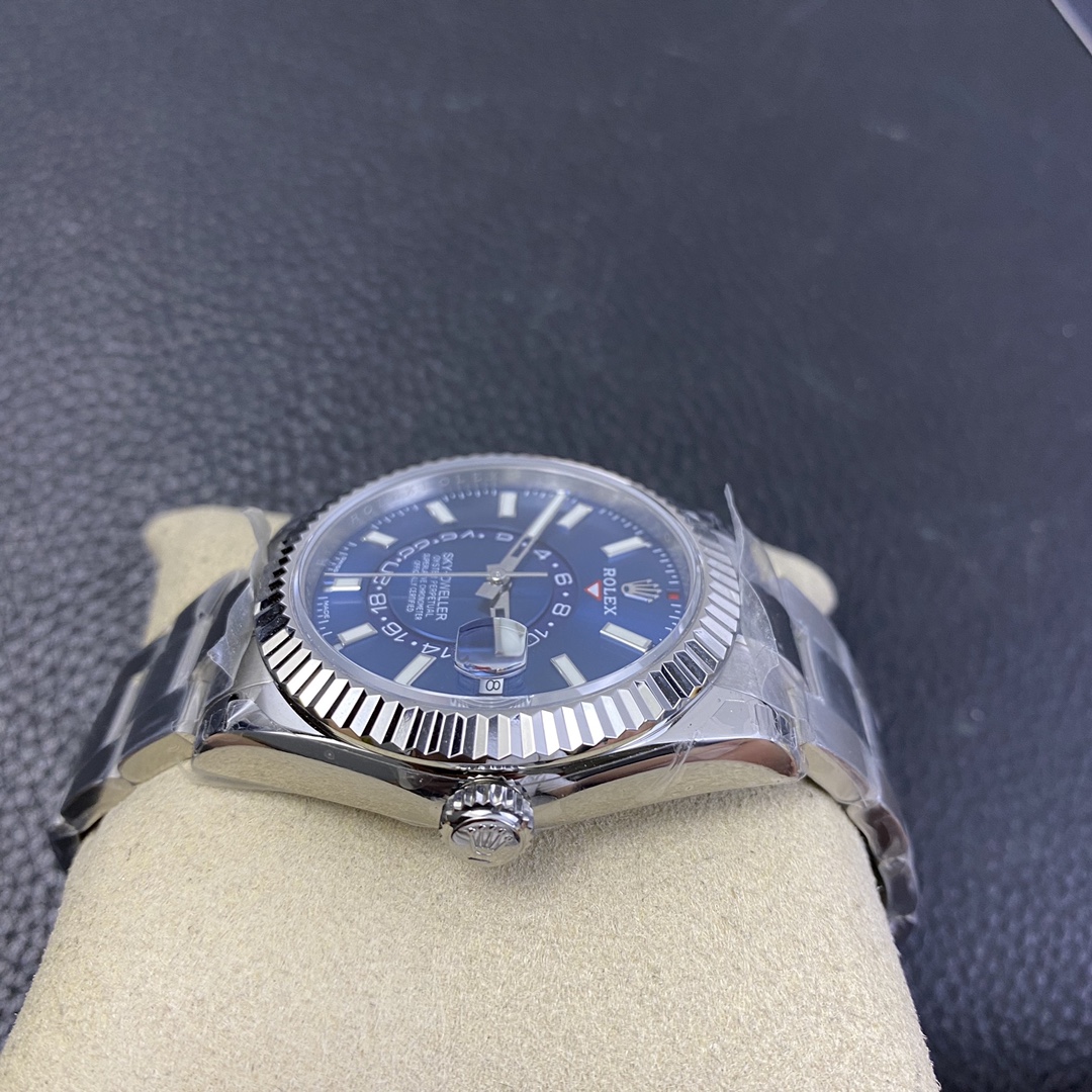 Noob fabrikası yeni Sky Dweller saatlerini yayınladı — 4. fotoğraf