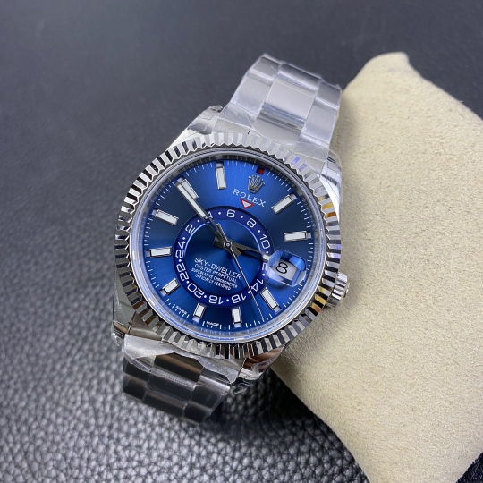 Noob fabrikası yeni Sky Dweller saatlerini yayınladı — 7. fotoğraf
