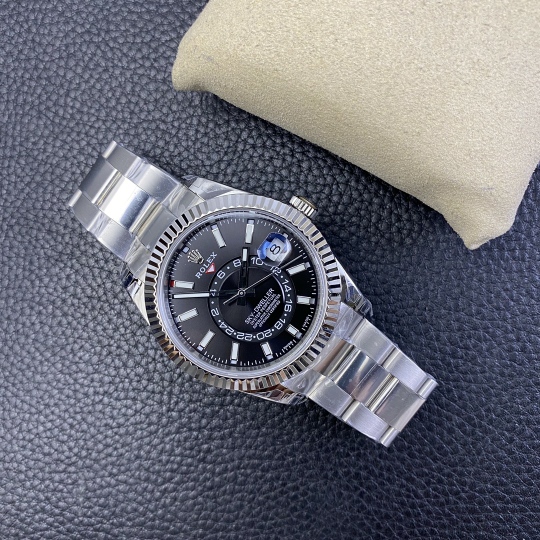 Noob fabrikası yeni Sky Dweller saatlerini yayınladı — 15. fotoğraf