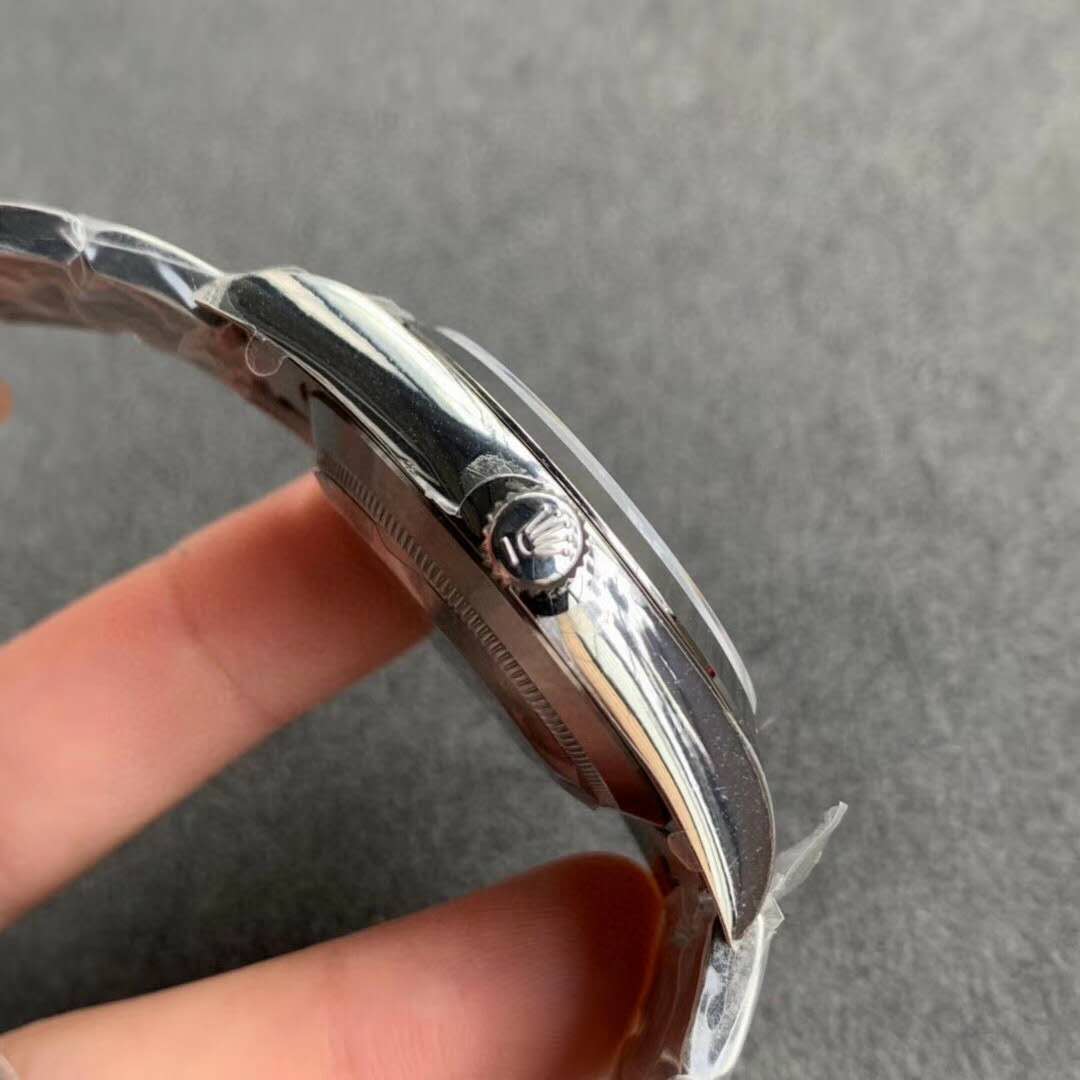 Noob fabrikasından özel fiyatlarla Rolex saatler — 33. fotoğraf