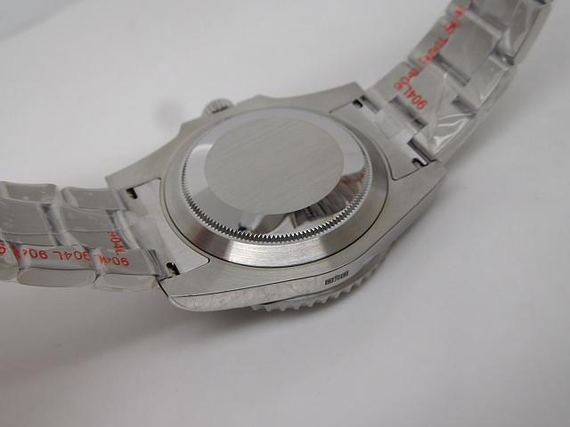 V8 Rolex Submariner 116610 Siyah Kasa Arkası