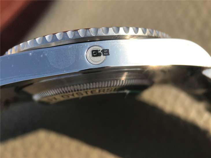 Rolex D-Green Helyum Valfi Buton