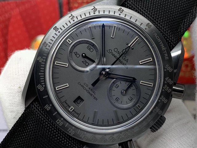 OM Factory Replica Omega Speedmaster Dark Side of the Moon “Black” Clone 9300 Mekanizmalı — 5. fotoğraf