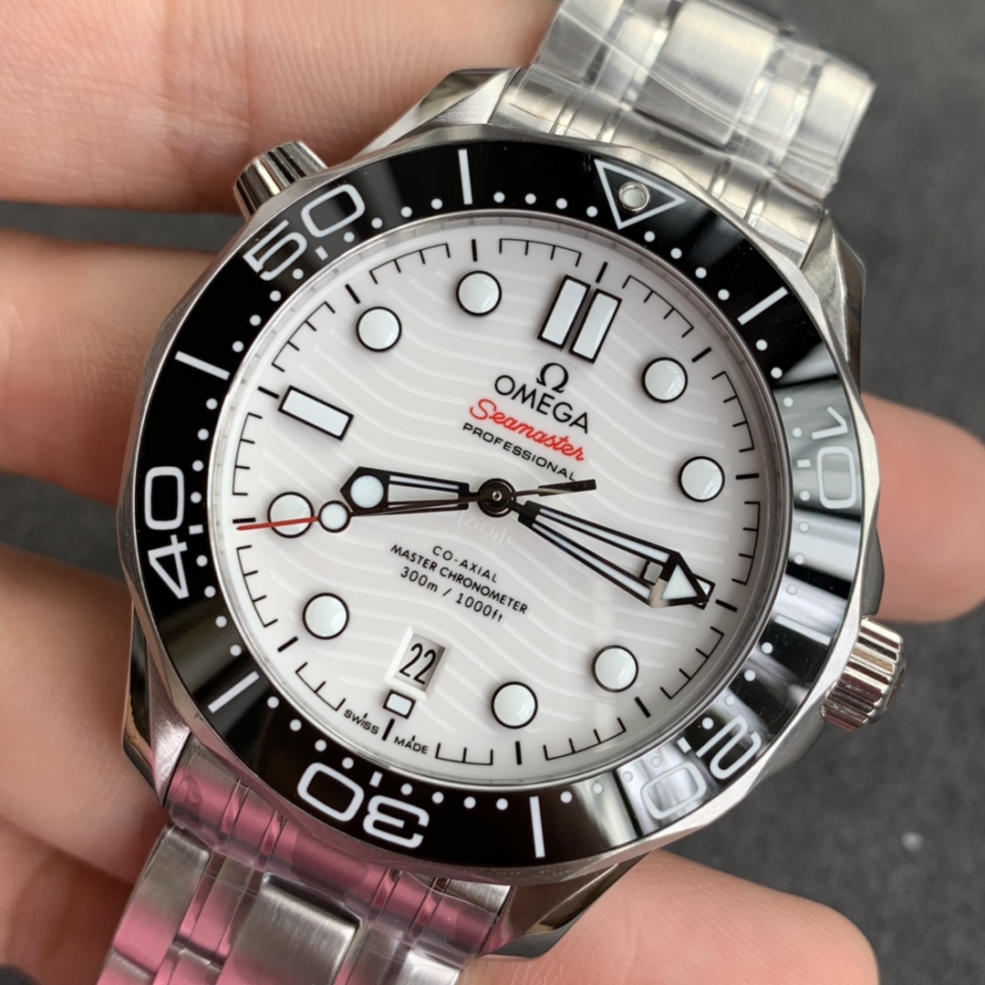 Replika Omega Seamaster Siyah Seramik