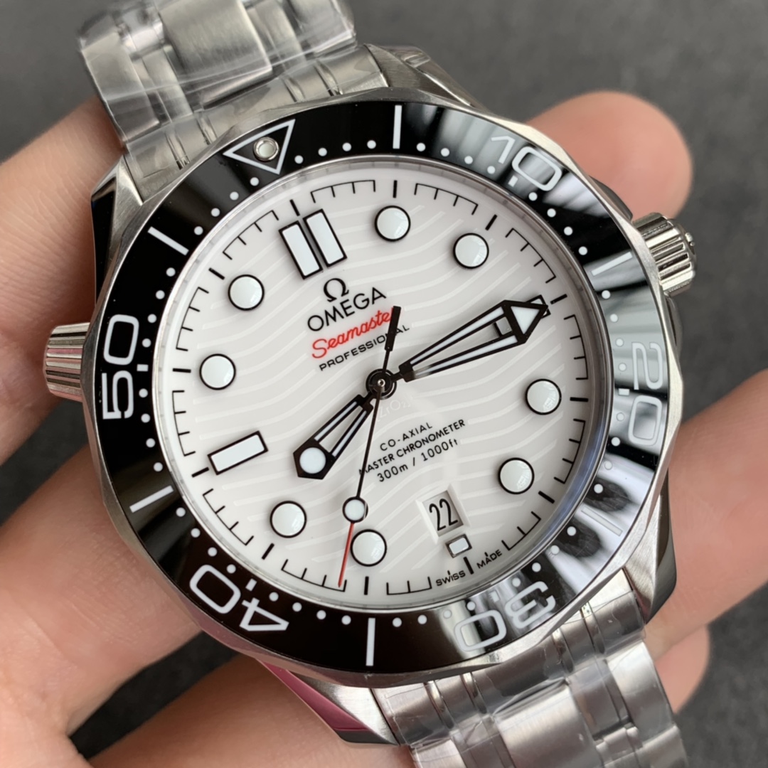 Replika Omega Seamaster Diver 300m Beyaz