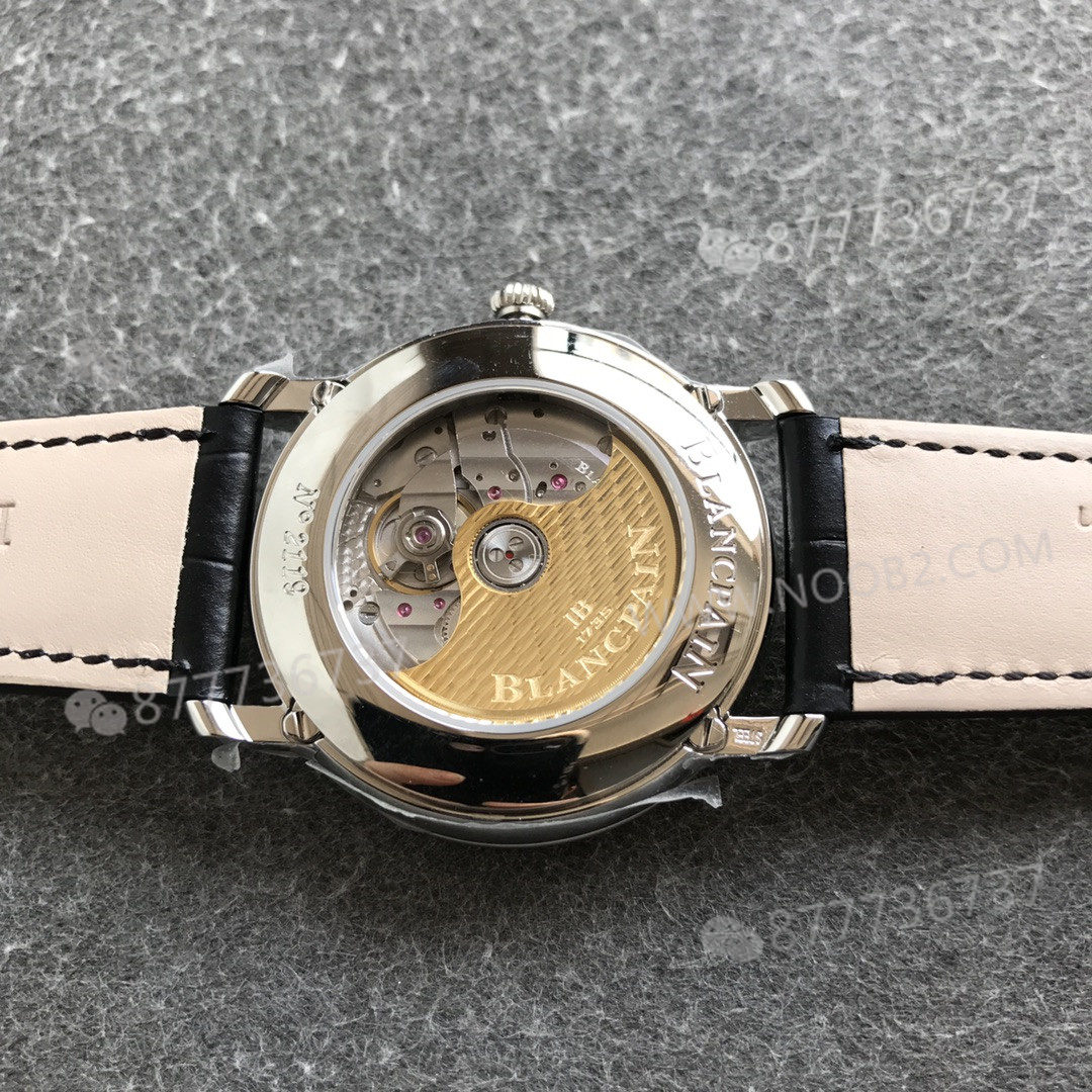 OM Factory V3 sürümü Blancpain 6654 tam takvim ay evreli saatte hangi noktalar geliştirildi? — 7. fotoğraf