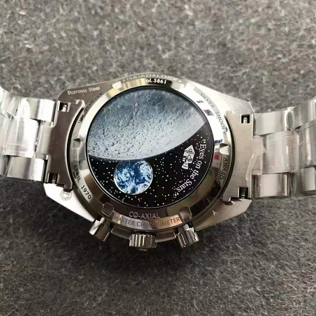 Omega Speedmaster Snoopy Kasa Arkası